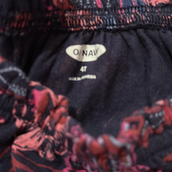 Old Navy top - Picture 2 of 4